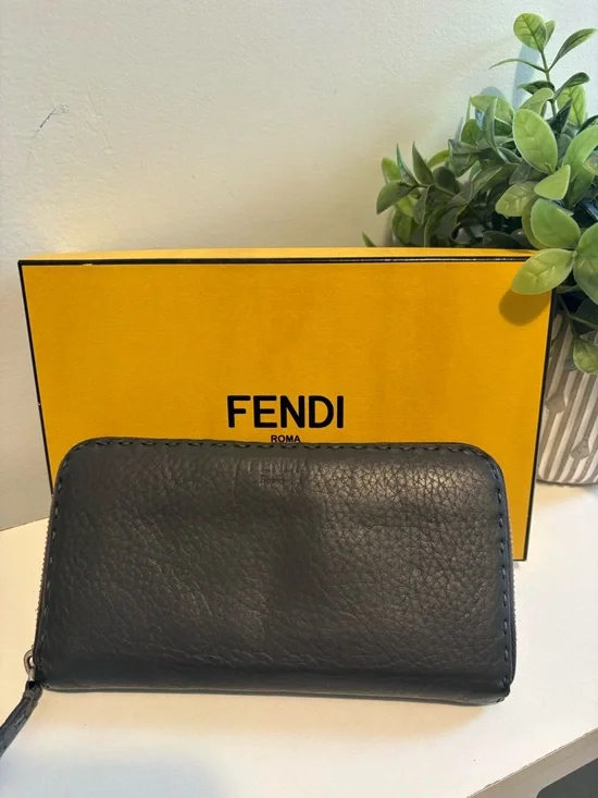 Fendi Selleria Cuoio Romano Leather Continental Wallet - Picture 1 of 11